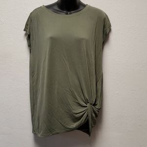 A glow top size small. Maternity.